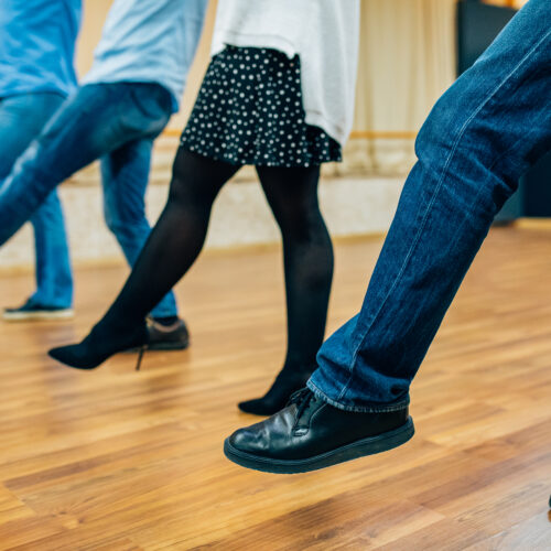 People make dance in the dance school